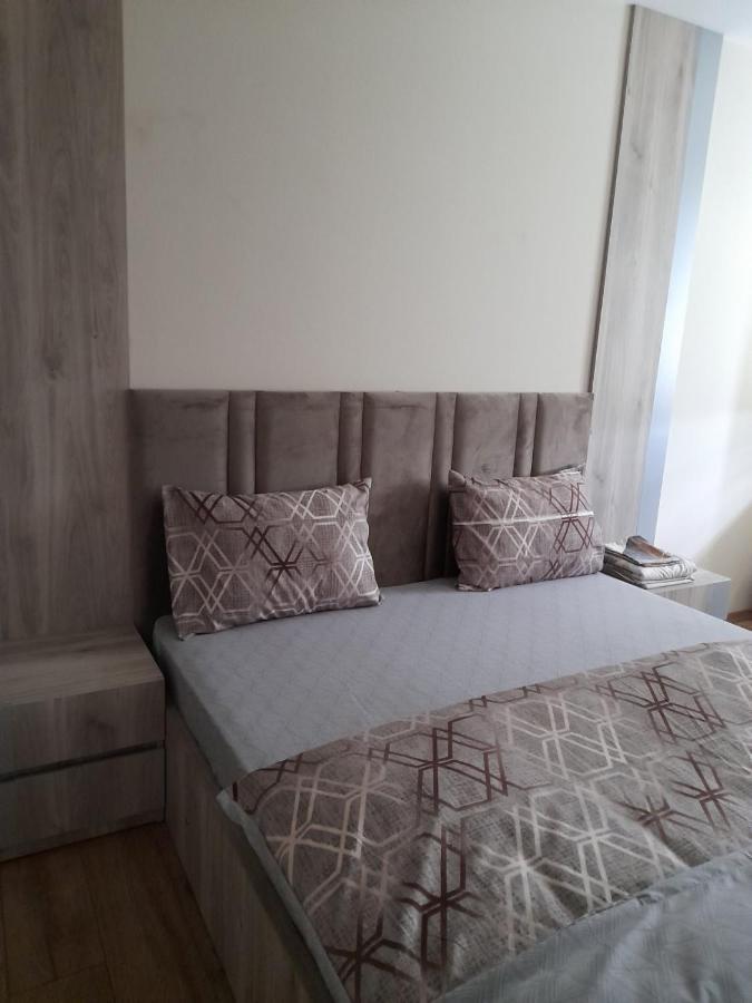 Centar Two Apartment Скопие Екстериор снимка